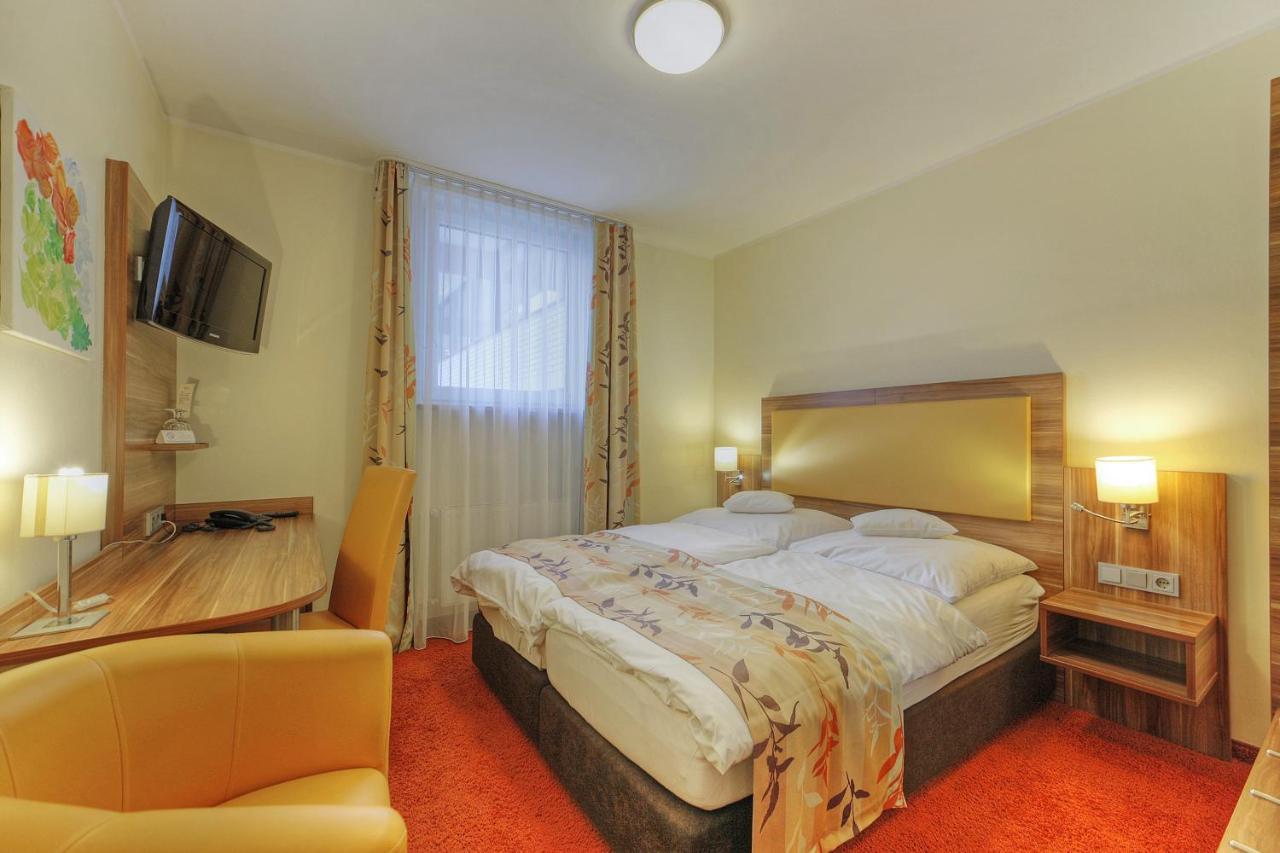 Hotel Da Vinci Gröbenzell Buitenkant foto