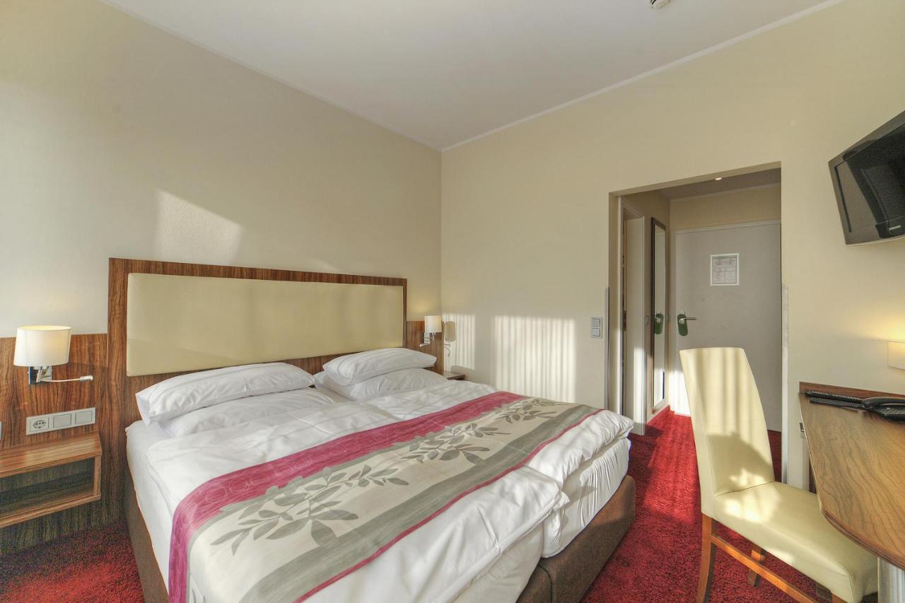 Hotel Da Vinci Gröbenzell Buitenkant foto
